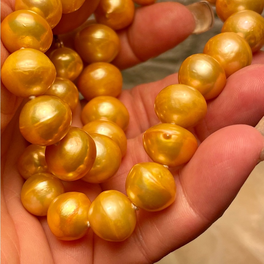 Authentic deep golden south sea pearl necklace - Picture 14 of 16